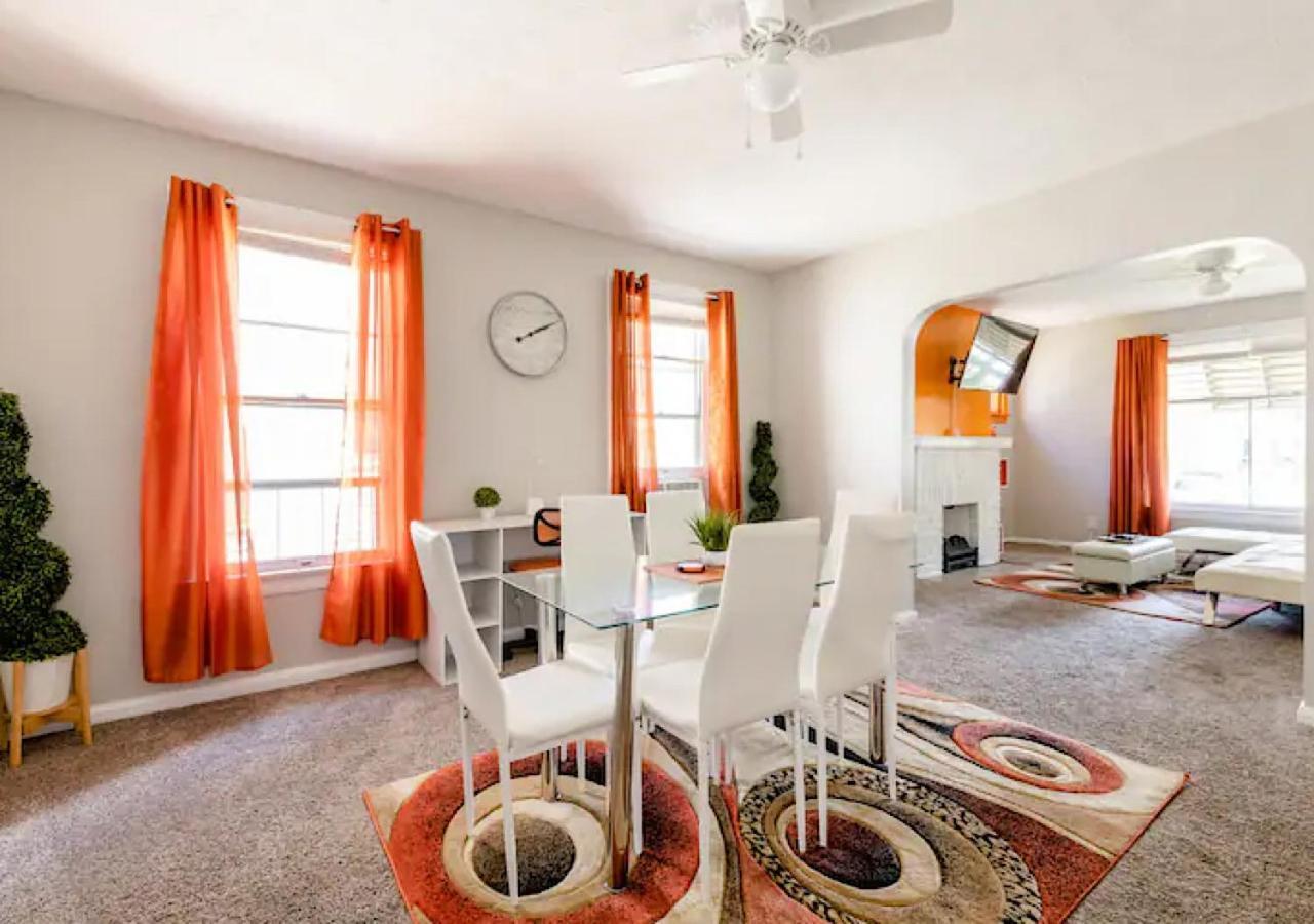 הוילה קליבלנד La Naranja Retreat - Cozy Duplex Near Downtown With Parking, 300 Mb Wifi & Self Check In מראה חיצוני תמונה