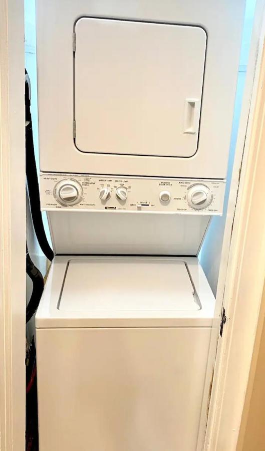הוילה קליבלנד La Naranja Retreat - Cozy Duplex Near Downtown With Parking, 300 Mb Wifi & Self Check In מראה חיצוני תמונה